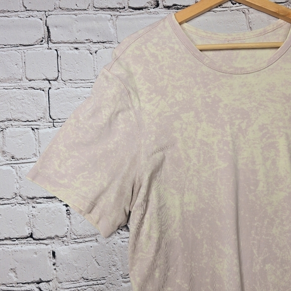 Lululemon Mens 5 Year Basic Tee Cloudy Wash Misty Pink Cream Tshirt Size Unknown - Picture 4 of 9